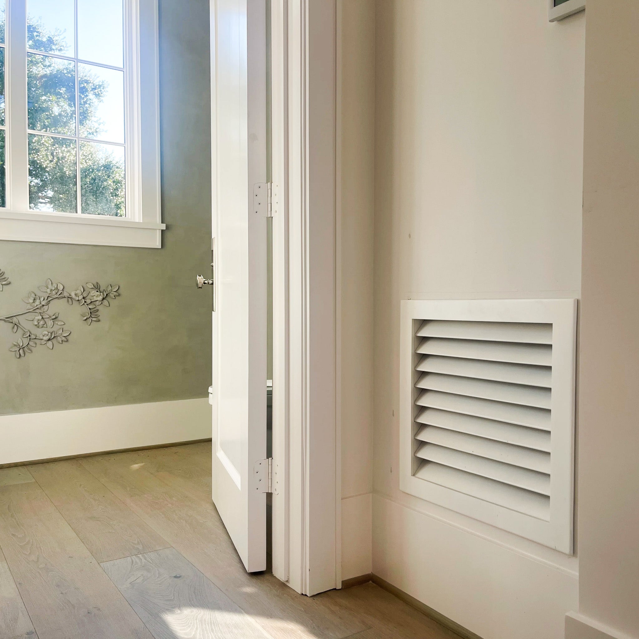 Customer submitted photo of their Worth Home Vent Cover in the hallway from a 5 star review